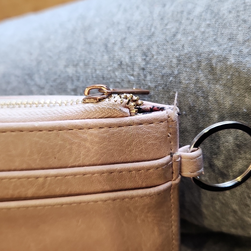 Mini pink Wallet - Picture 3 of 3